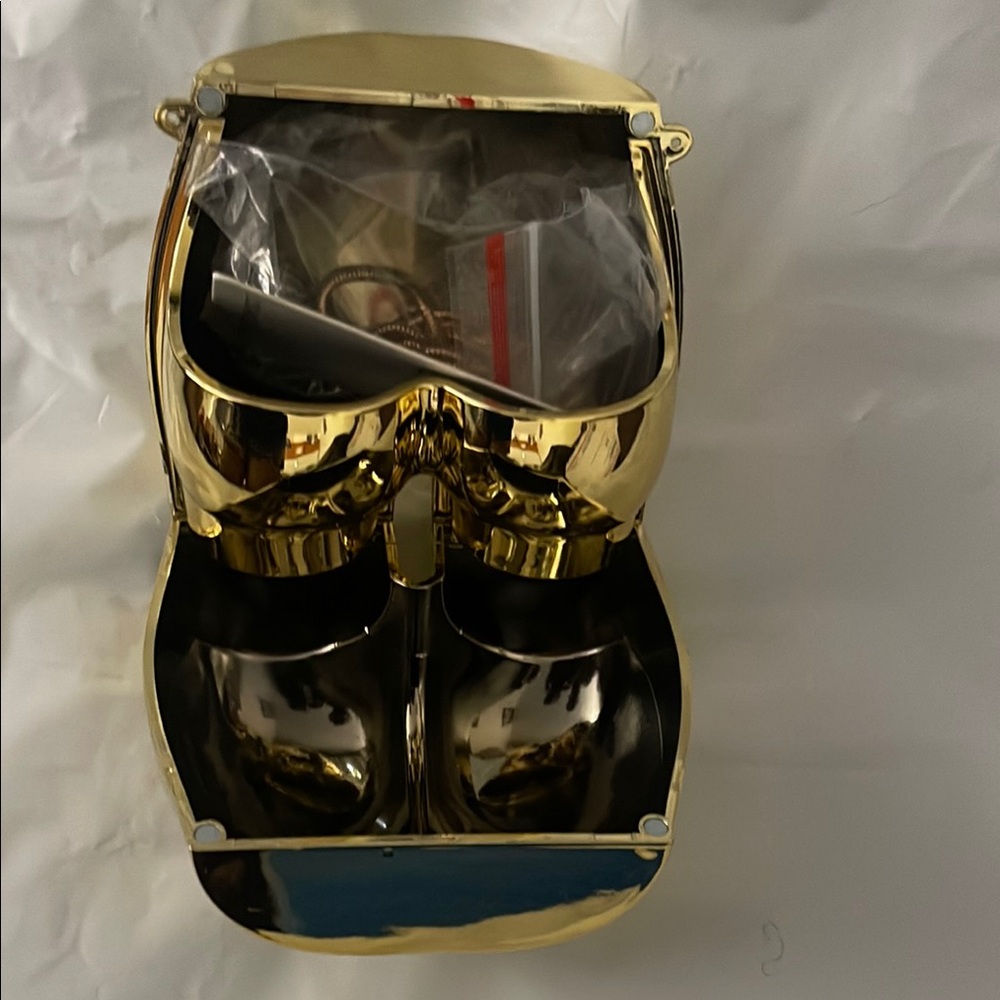 Gold Metallic Clutch - Picture 2 of 8